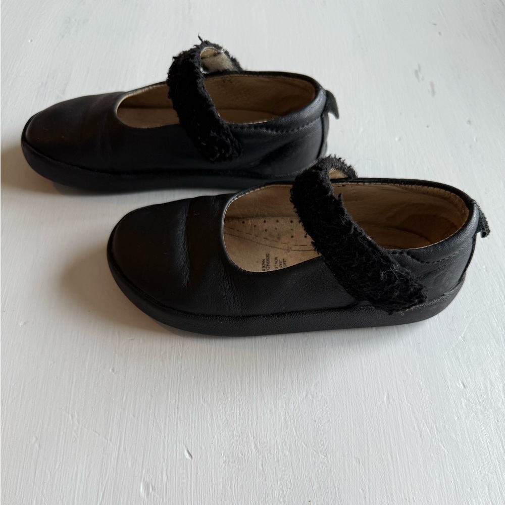 Old Soles Toddler Girlโ Black Maryjane Flats - Picture 4 of 9